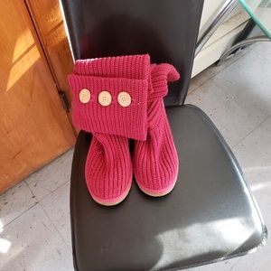 Size 8 tall pink uggs